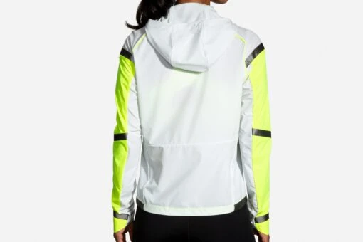 Brooks Women's Carbonite Jacket - Icy Grey/Black/Nightlife (221493030) -Running Sports Store 221493 030 MB Carbonite Jacket scaled