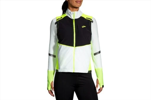 Brooks Women's Carbonite Vest - Icy Grey/Black/Nightlife (221498030) -Running Sports Store 221498 030 MF Carbonite Vest scaled