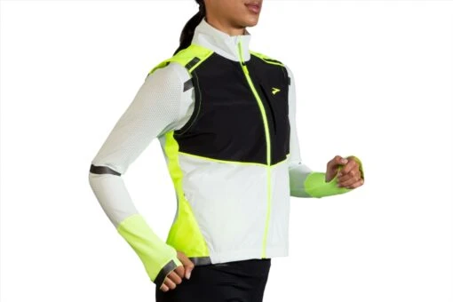 Brooks Women's Carbonite Vest - Icy Grey/Black/Nightlife (221498030) -Running Sports Store 221498 030 MV Carbonite Vest scaled