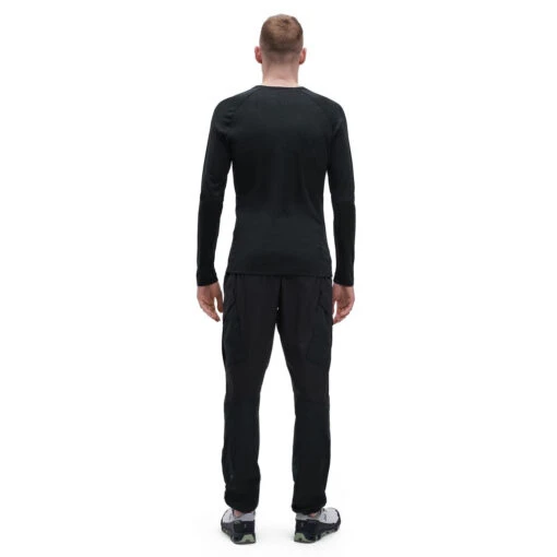 On Running Men's Merino Long-T -Running Sports Store SmallJPEG 193.00738 merino long t fw22 black m g2