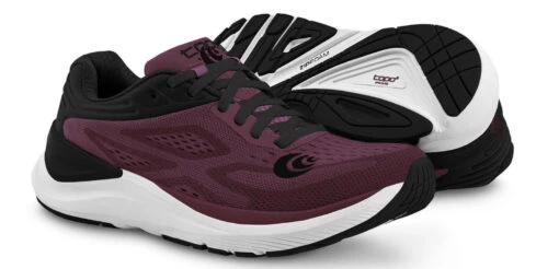 Topo Women's Ultrafly 3 -Running Sports Store W038.Wine Black 03