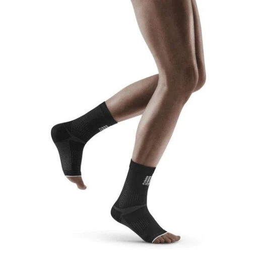 CEP Plantar Fasciitis Sleeve - Black/Gray (WO1DV3) -Running Sports Store ezgif.com gif maker 28 f7b9bc41 4f29 4e02 aea1 2e6ce600a497