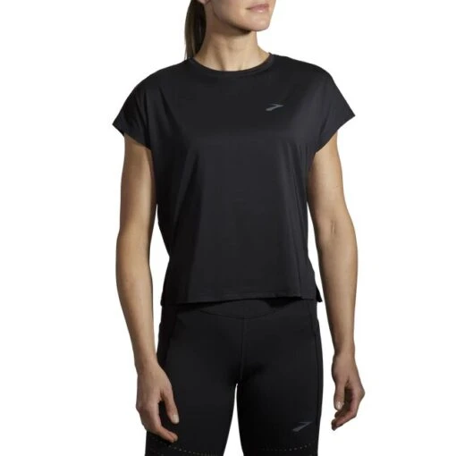 Brooks Women's Sprint Free Short Sleeve (221534) -Running Sports Store www brooksrunning com 221534 001 mb sprint free womens short sleeve running shirt 1